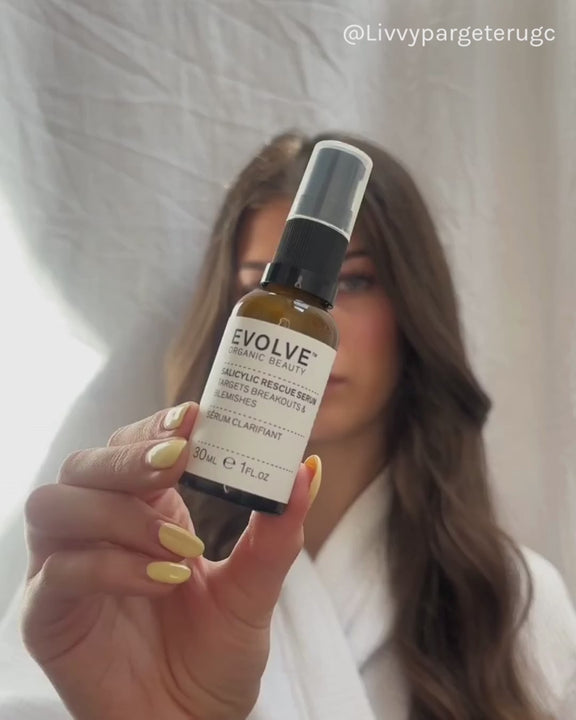 Evolve Salicylic Rescue Serum in beeld: fles, pomp en textuur